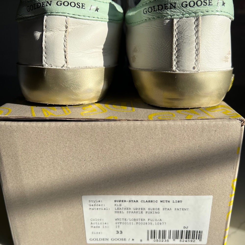 Barely used Golden Goose Kid’s Sneakers size 33- authentic. $355+ tax retail - Picture 4 of 4